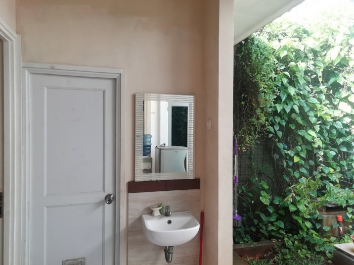 Rumah Kost Aktif Fully Furnished Dijual di Taman Sentosa Cikarang